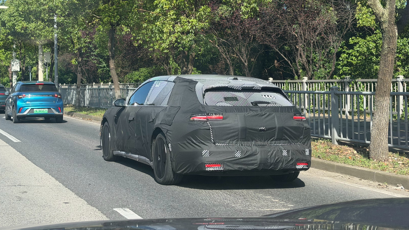 Facelifted NIO ET5 Touring Spotted in Road Tests; Nio Day in Wuhan Could Mark Debut